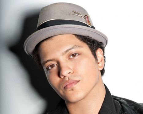 Acest album vine după cel de debut - "Doo-wops & Hooligans".