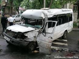 Microbuzul de pe ruta 127 a fost arendat pentru a transporta un grup de muzicanți. Foto: radioplai.md