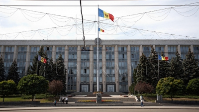 La această oră şi la Guvern au loc percheziţii