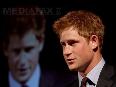 Prinţul Harry se afla la marginea bazei care adăposteşte soldaţii NATO.