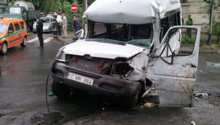 Poliţiştii au deschis o anchetă pentru a stabili circumstanţele exacte ale producerii tragediei.
