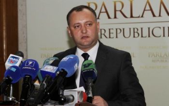 Socialistul Igor Dodon continuă să insiste asupra demisiei ministrului Educaţiei, Mihail Şleahtiţchi
