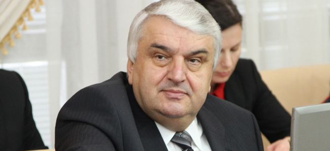 Serafim Urechean este unul dintre cei mai săraci funcționari din Republica Moldova. 