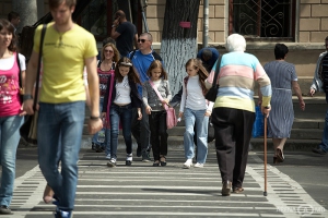 Totodată, întemeierea familiilor și conceperea copiilor sunt percepute de populație ca acțiuni cu risc sporit