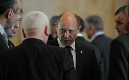 "Trebuie respectată înca o norma legala ca sedinta respectivă este organizată la a treia zi de la solicitarea Parlamentului", a subliniat Filat. 