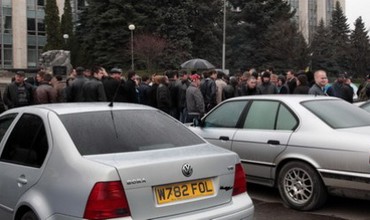 Șoferii străni vor plăti taxă pentru utilizarea drumurilor. Foto:pan.md