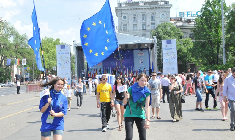 Adoptarea mai multor legi în Parlamentul de la Chişinău, cu votul comun al PLDM şi PCRM, provoacă îngrijorare în Uniunea Europeană.