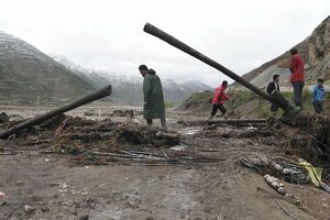 În următoarele două zile, conform previziunilor meteorologilor, sunt aştepte noi ploi abundente