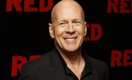 Ceea ce l-a deranjat pe Bruce Willis este faptul că aceste condiţii impuse de Apple