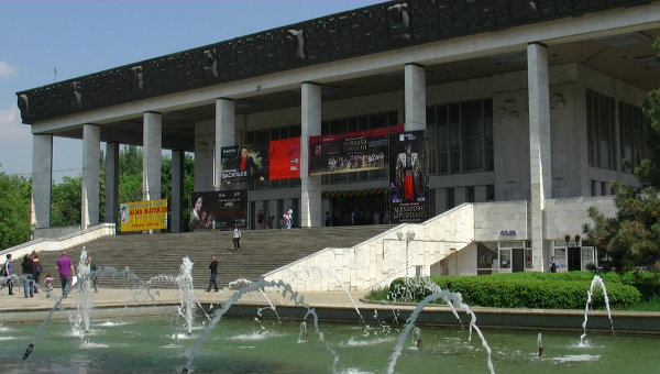 Procurorii investighează mai multe încălcări depistate în activitatea teatrului, prejudiciul adus instituției fiind de peste 1,5 milioane de lei.