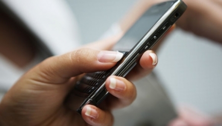 De acum înainte catolicii pot trimite SMS-uri cu cuvintele „rugăciune” la un număr gratuit. Cererile se fac pe un site special.