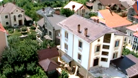  Cu reputaţie controversată, dar înaintată la funcţia de vicepreşedinte al Curţii de Apel Chişinău. 