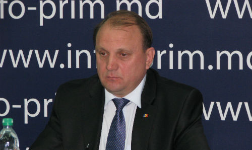 Vasile Bumacov a adus exemplul unei opere de artă despre Revoluţia din 1917, în care mulţimea din stradă se pronunţa vehement pentru lupta cu persoanele bogate şi bogăţia.