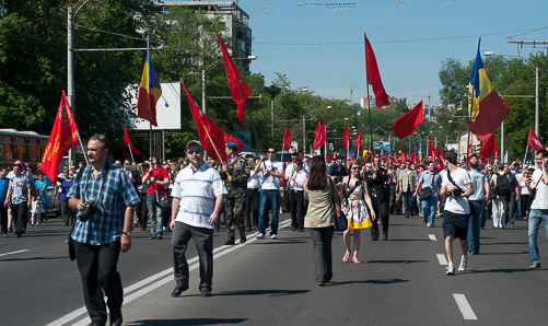 Cu ocazia împlinirii a 68 de ani de la încheierea celui de-al doilea război mondial, conducerea Partidului Liberal Democrat, deputaţi şi miniştri, au adus un omagiu celor căzuţi pe frontul de luptă.