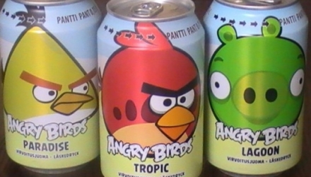 Peter Vesterbacka, CEO-ul Rovio, a anunţat că băutura răcoritoare Angry Birds, care are gust de fructe