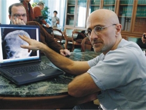 Серджио Канаверо (Sergio Canavero) сделал сенсационное признание: уже через два года проведение операции по пересадке человеческой головы станет делом совершенно обыкновенным.