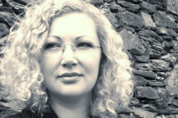 Contactată de APROPO, Ioana ne-a mărturisit că relația ei cu Doina s-a răcit după ce tatăl lor a decedat