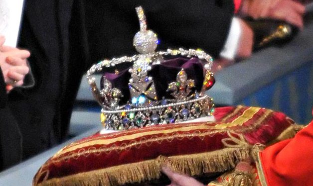 Британский премьер-министр Дэвид Кэмерон отказался вернуть Индии знаменитый бриллиант "Кохинур".
