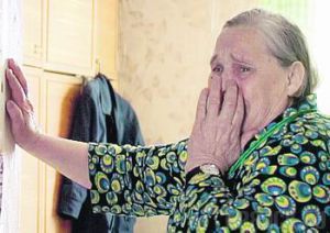 29-летний уроженец Дрокии ворвался в дом к 80-летней соседке, которая жила одна.