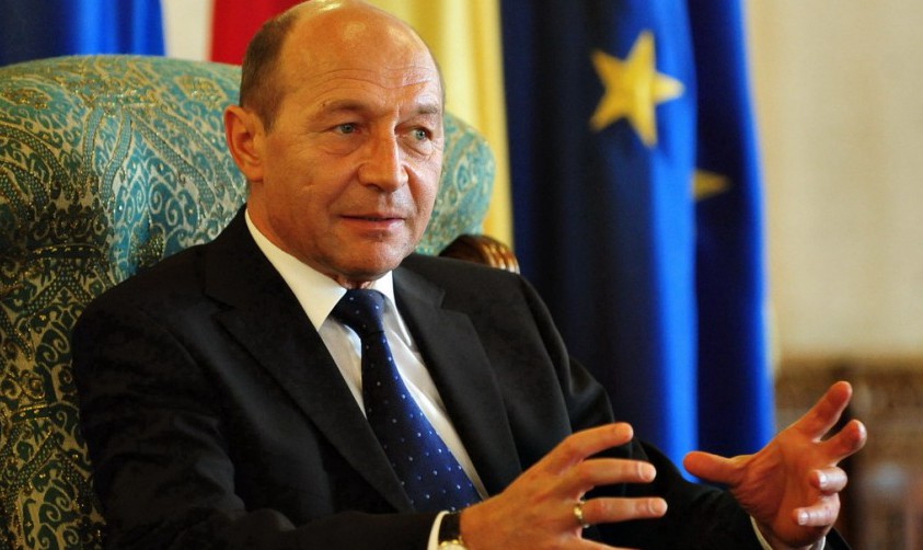 Băsescu a arătat că statul român nu va fi performant decât cu legi capitaliste aşezate peste instituţii comuniste. 
