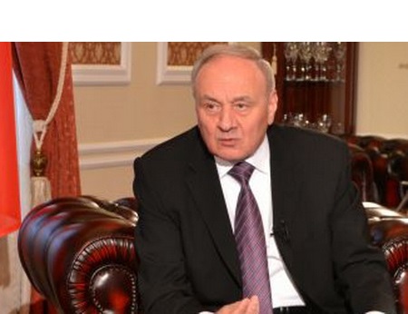 Ранее президент обещал выдвинуть кандидата на пост премьера еще до 1 апреля.