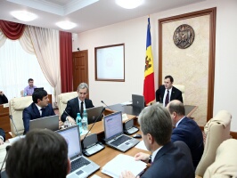 Proiectul bugetului consolidat (bugetului public naţional) pentru anul 2013 prevede venituri în sumă de 37 mlrd de lei