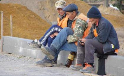 Молдавское правительство призывает гастарбайтеров оставаться на заработках на чужбине.