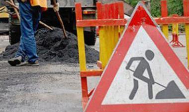 Conducătorii auto care traversează zona sunt rugaţi să respecte semnalizarea rutieră temporară.
