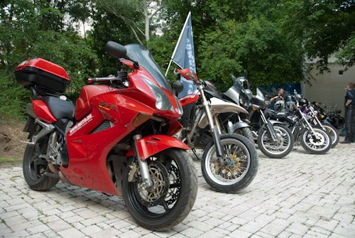 Astăzi, în Moldova activează 7 cluburi de bikeri, care au aproximativ 350 de membri