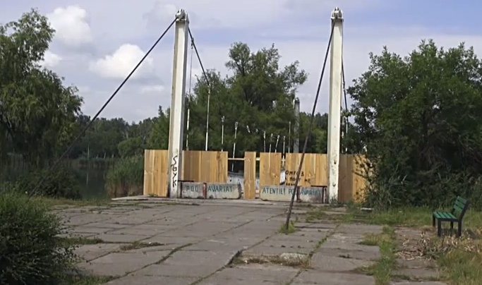 Изначально здесь был остров, пляжи, мосты, «сказочный городок».