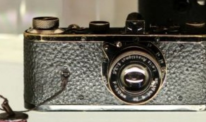 Aparatul de model Leica produs în anul 1923 se mai găseşte în doar 11 exemplare în întreaga lume. 