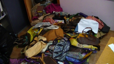 Bunurile au fost confiscate. Cazul se examinează, iar vinovatul va fi pedepsit conform legii.