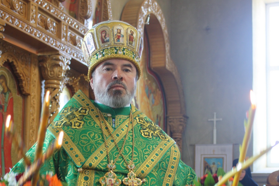 Вся епархия выступает в защиту верховного священнослужителя и заявляет, что будет защищать епископа Маркела любой ценой.