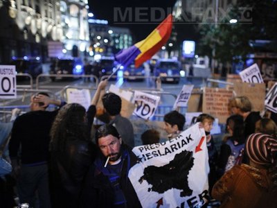 PROTESTE de amploare în Spania: Mii de persoane au manifestat la Madrid împotriva măsurilor de austeritate (Imagine: Mediafax Foto/AFP)