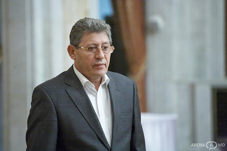 Vorbind joi seara în Parlament, președintele Partidului Liberal, Mihai Ghimpu a criticat foștii colegi din Alianța pentru Integrare Europeană.