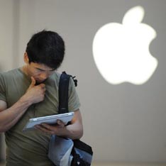 Хакеры из AntiSec похвастали кражей данных о 12 миллионах юзеров Apple, а также высказались о ФБР, Сирии и Pussy Riot.