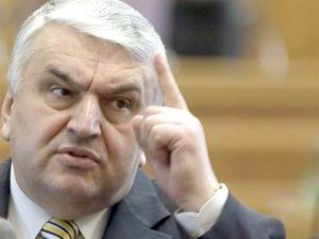 Урекяну известно о многочисленных хищениях публичных средств.