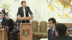 Decizie l-a supărat rău pe primarul Capitalei, Dorin Chirtoacă, care i-a acuzat pe comunişti că îşi promovează propriile interese