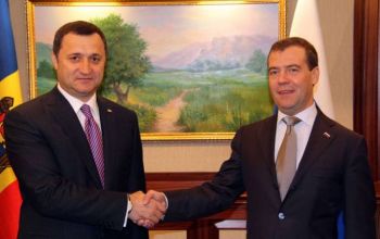 Totodată, Filat şi Medvedev au făcut o trecere în revistă a relaţiilor bilaterale
