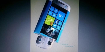 Lumia X, așa cum se numește device-ul în cauză, va rula pe platforma Windows Phone 8 ”Apollo” și ar trebui să apară pe piață în luna septembrie.