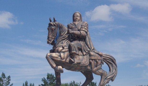 Istoricii din echipa de cercetători studiază acum documentele chineze