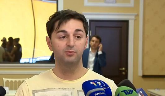 Адриан Урсу, молдавский певец.