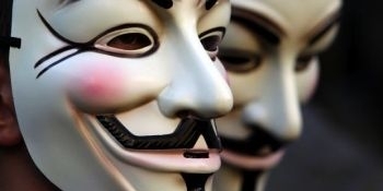 Grupul de hacktiviști Anonymous a atacat, miercuri noapte, site-ul Parlamentului Bulgariei.
