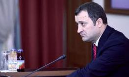 Vlad Filat refuză să mai vorbească despre demisii în Guvern. Foto: saptamina.md