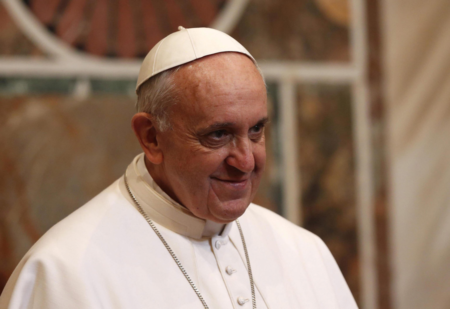 Papa Francisc vrea ca Biserica Catolică să fie un model de austeritate şi onestitate şi ar putea restructura sau chiar închide Banca Vaticanului.