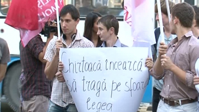 Totodată, socialiştii susţin că nu există nici o lege care ar interzice atribuirea aceleiaşi denumiri la două străzi. Foto: publika.md