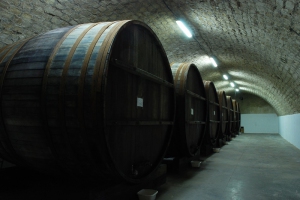 În anul 2012, vinificatorii din Republica Moldova au exportat 2.170 de loturi cu băuturi alcoolice cu un volum total de 15, 3  milioane de litri. 