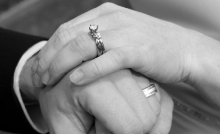 Verigheta poate fi cumpărată de pe internet la preţul de 550 de dolari şi are garanţie pe viaţă. Foto: utahmarriage.usu.edu