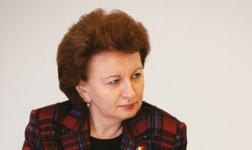 În calitate de președinte al fracțiunii a fost aleasă Zinaida Greceanîi pe motiv că aceasta nu ar fi afiliată niciunui partid politic.