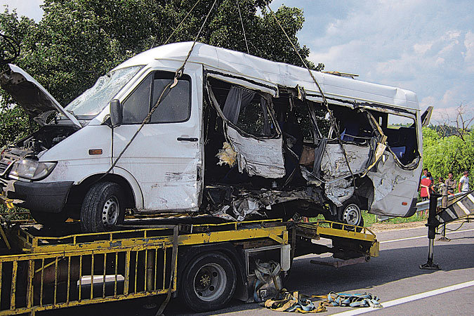 În total, 11 persoane au fost spitalizate după cumplitul accident de ieri.